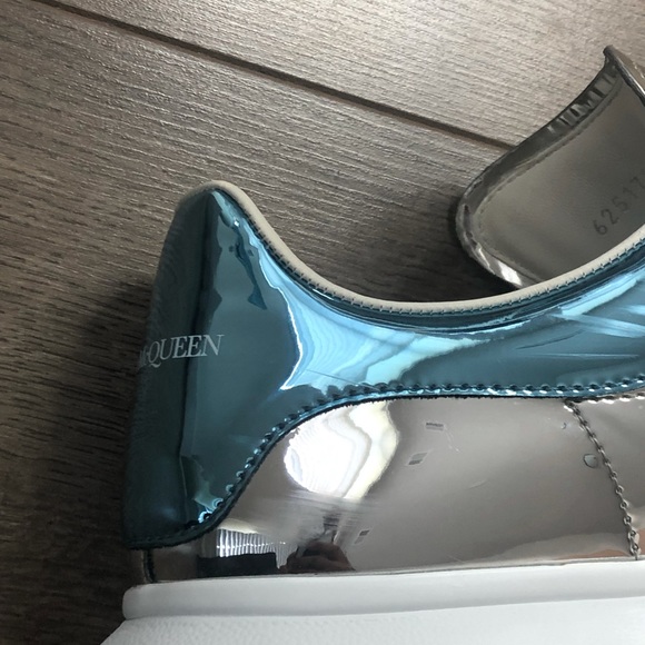 Alexander McQueen Men's Sneakers Metallic/Blue - Picture 7 of 15